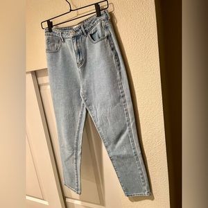 High-Waisted Mom Jean | 26